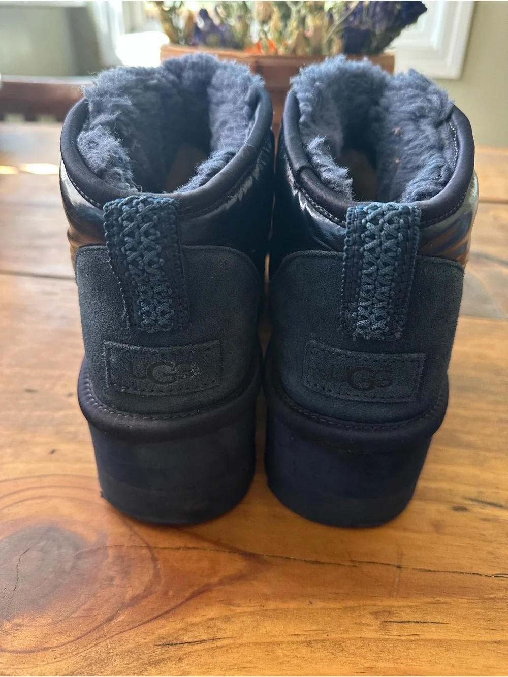 UGG Navy Platform Mini Size 8